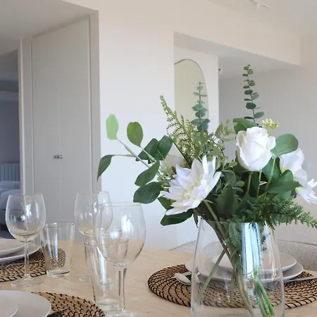 Luxury 2bedrms With Seaview Citycenter&parking #4 *