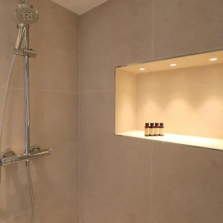 Luxury 2bedrms With Seaview Citycenter&parking #4 *