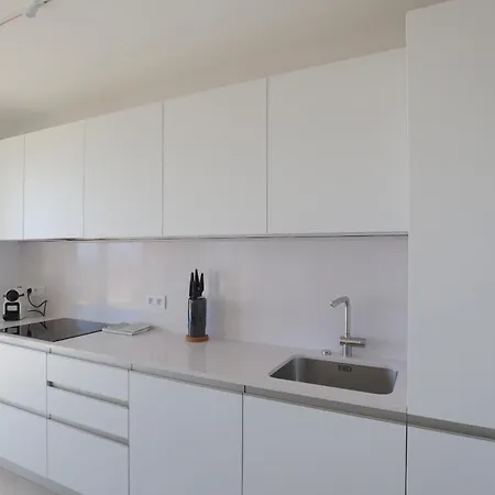 Luxury 2bedrms With Seaview Citycenter&parking #4 *